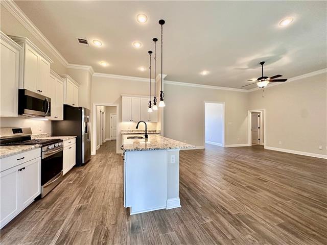 708 Pine Grove Loop Madisonville, LA 70447 - Photo 4 of 31