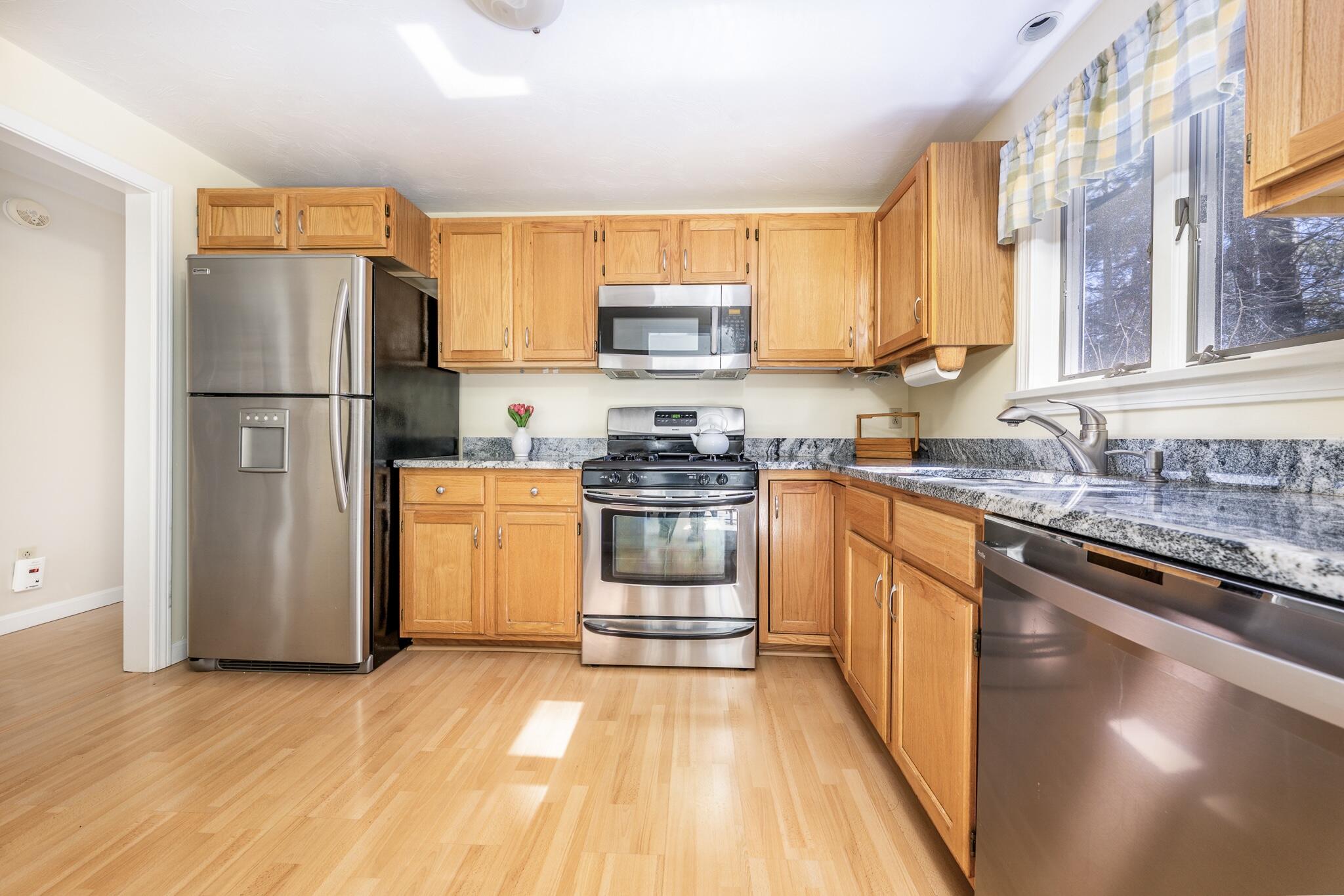 12 Kettle Lane Mashpee, MA 02649 - Photo 6 of 36 Kitchen