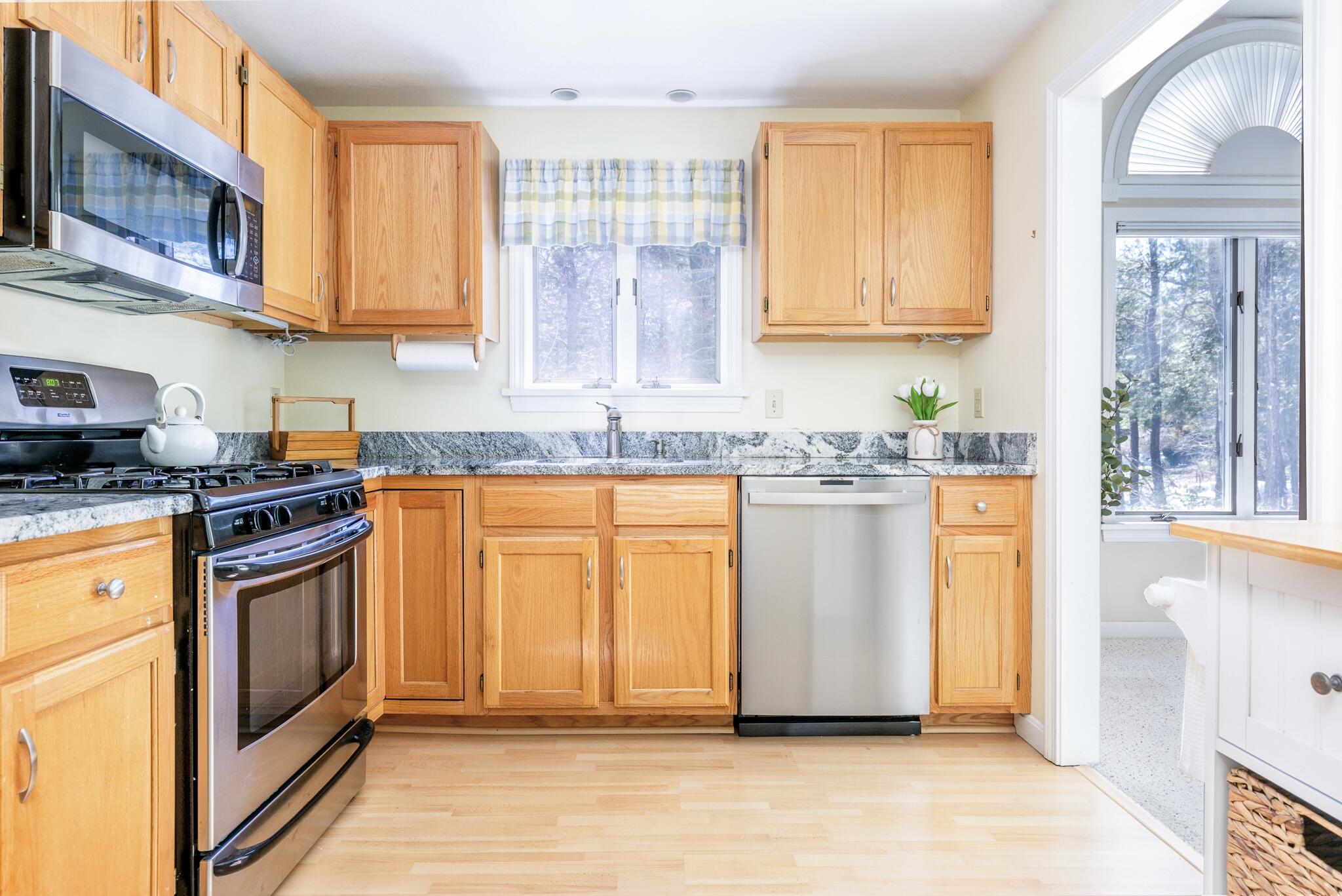 12 Kettle Lane Mashpee, MA 02649 - Photo 7 of 36 Kitchen