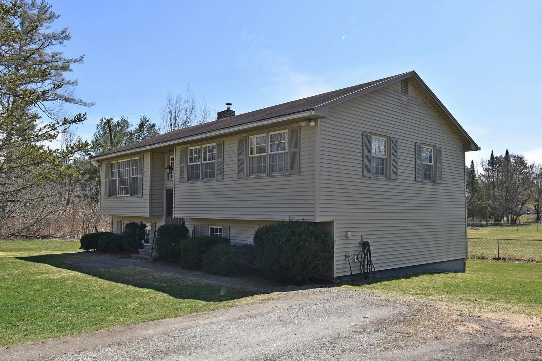 28 Randall Park Road Pittsford, VT 05763 - Photo 2 of 40
