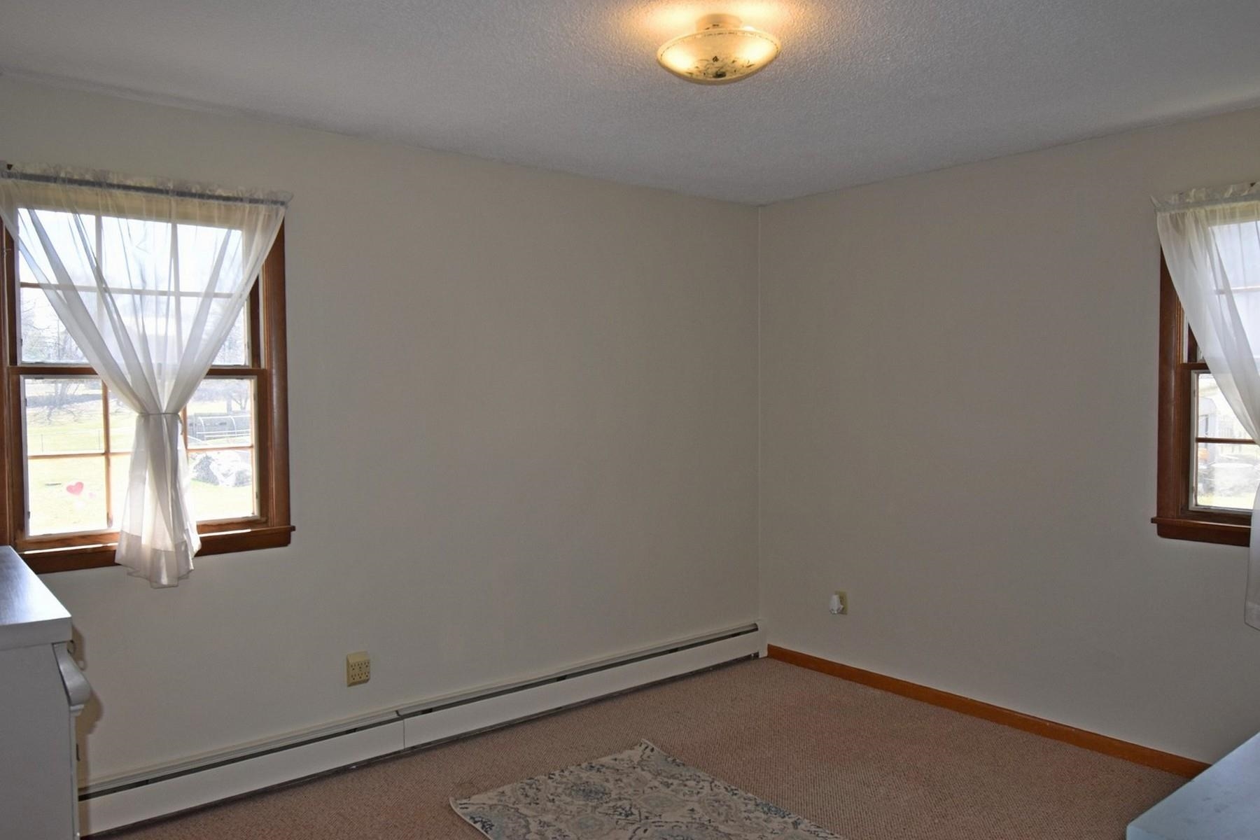 28 Randall Park Road Pittsford, VT 05763 - Photo 23 of 40