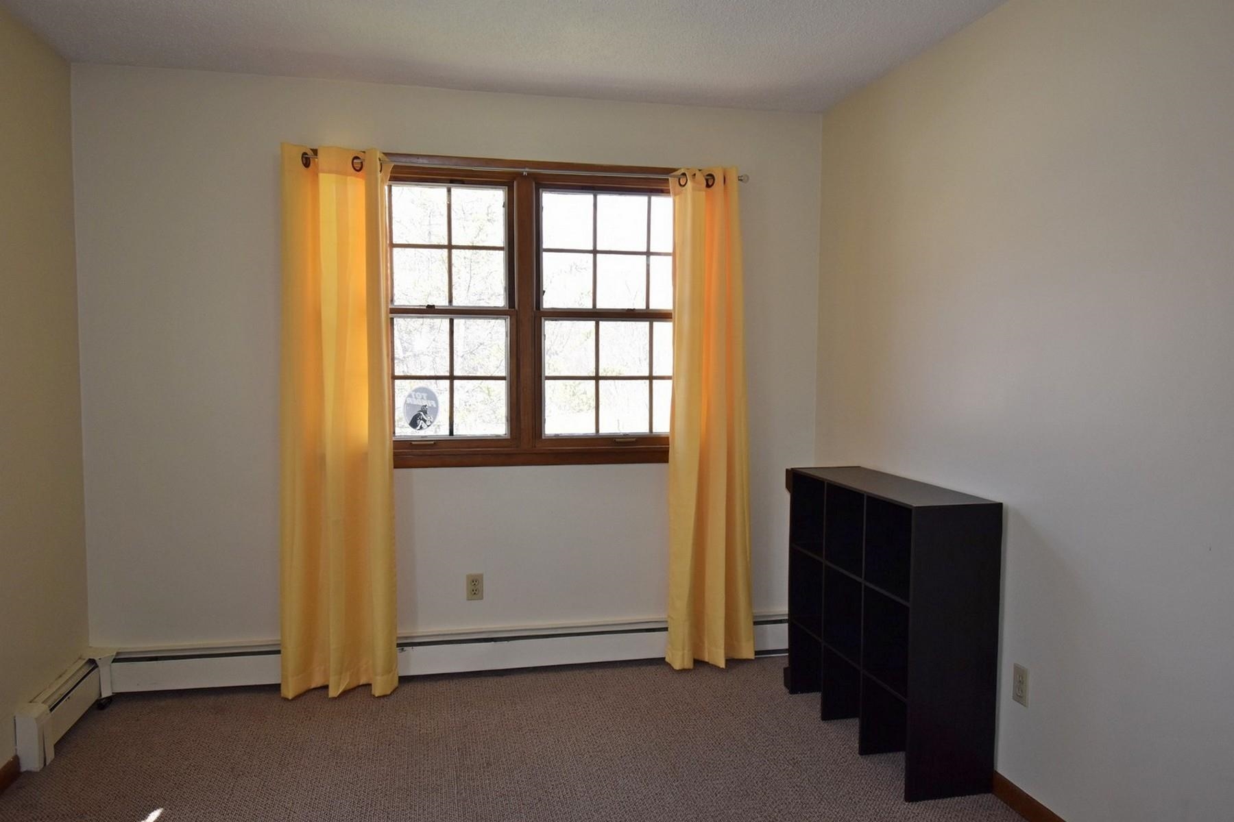 28 Randall Park Road Pittsford, VT 05763 - Photo 25 of 40