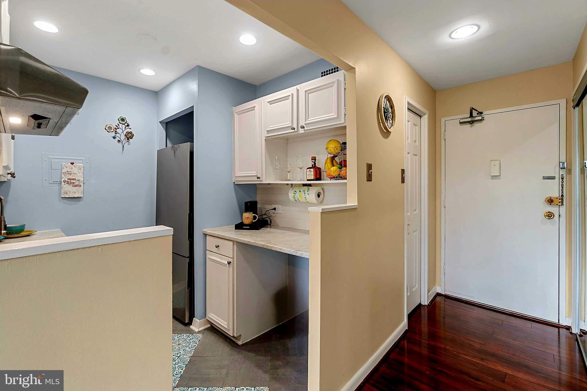 1900 Lyttonsville Road, Unit 903 Silver Spring, MD 20910 - Photo 10 of 34 Gallery Image 10