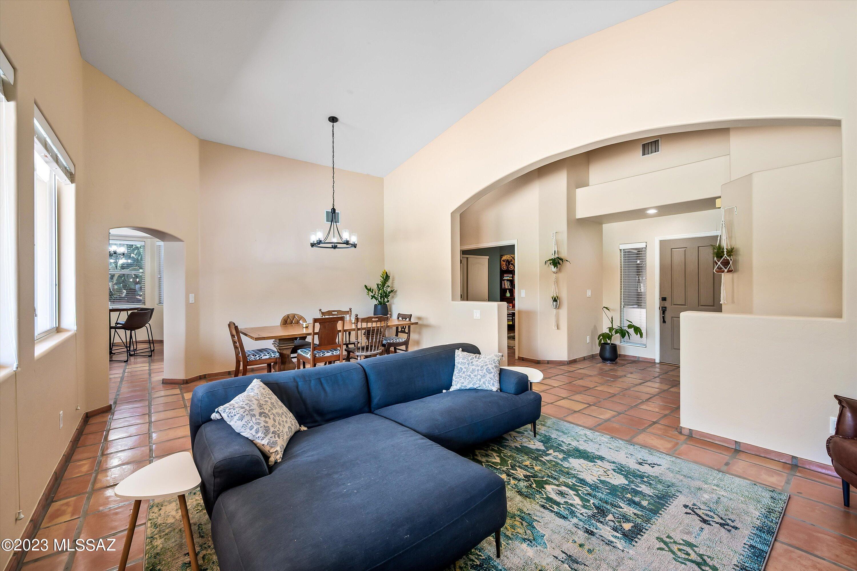 412 Ajax Peak Road Oro Valley, AZ 85737 - Photo 7 of 36