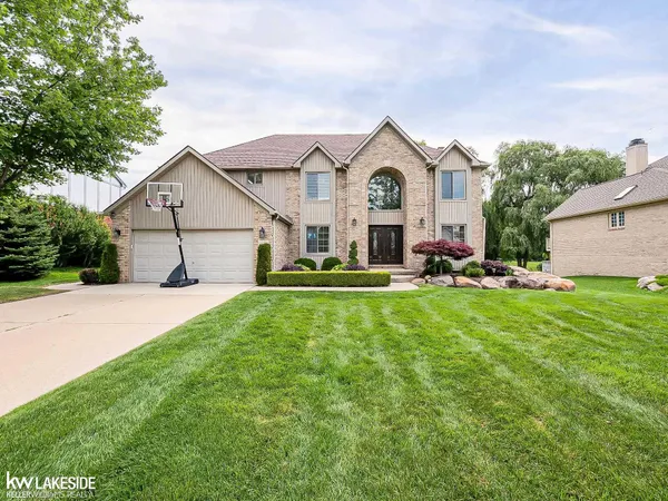 $649,900 | 2058 Reagan Drive, Rochester Hills, MI 48309