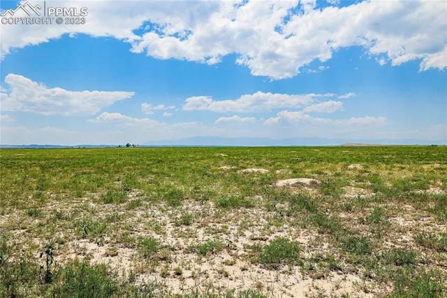 $61,900 | 3 Bush Road, Avondale, CO 81022