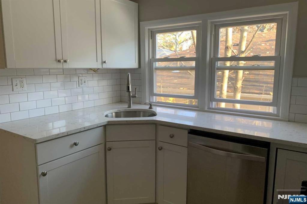 165 Chestnut Street Leonia, NJ 07605 - Photo 7 of 8