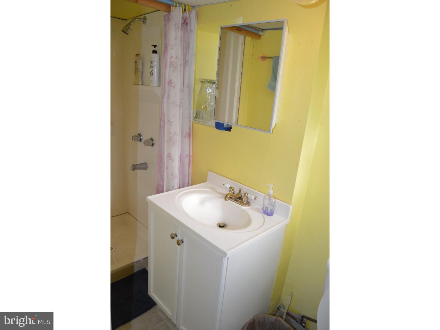 163 Chatham Road Upper Darby, PA 19082 - Photo 15 of 17