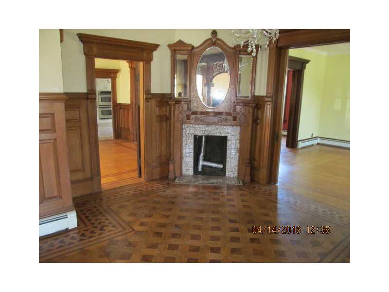 521 South Main Street Woonsocket, RI 02895 - Photo 11 of 21 Entry.