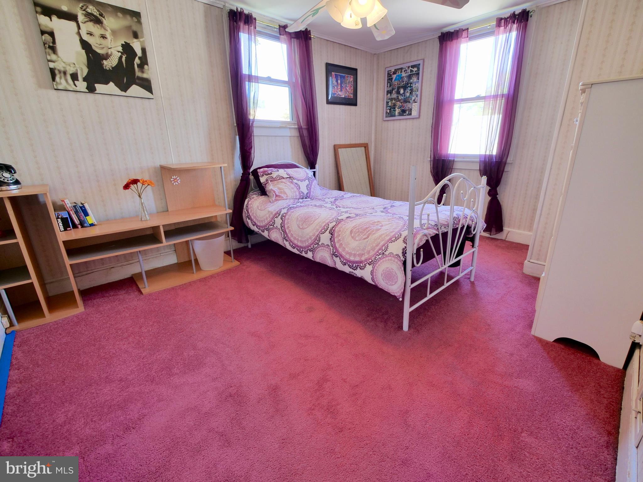 516 Rutledge Avenue Folsom, PA 19033 - Photo 15 of 28 Second Bedroom