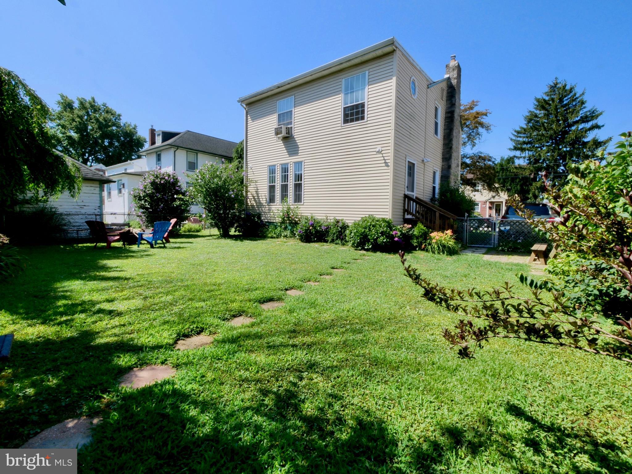 516 Rutledge Avenue Folsom, PA 19033 - Photo 27 of 28 Large flat yard