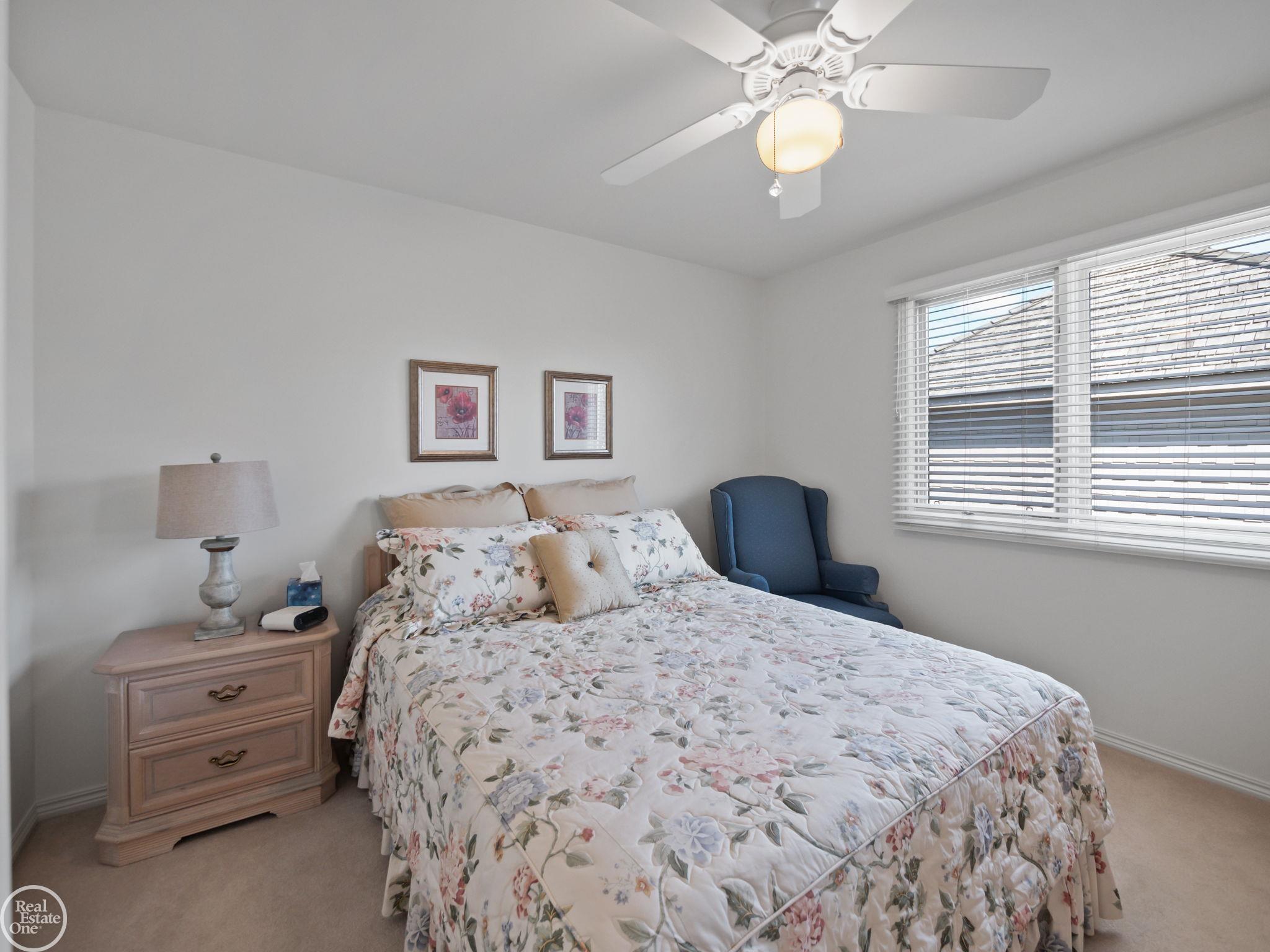 2599 Summerlin Court Rochester, MI 48306 - Photo 40 of 51 50120799-39.JPG
