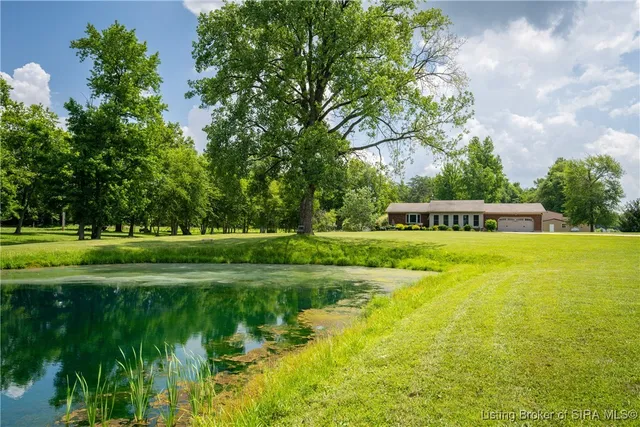 $549,900 | 8641 South 850 West, Nabb, IN 47147