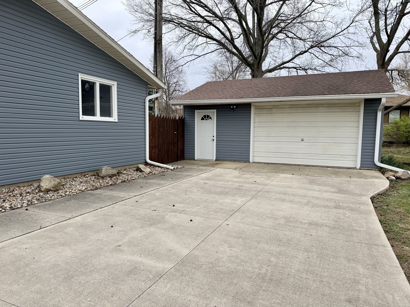 702 South Grant Street Clinton, IL 61727 - Photo 13 of 33