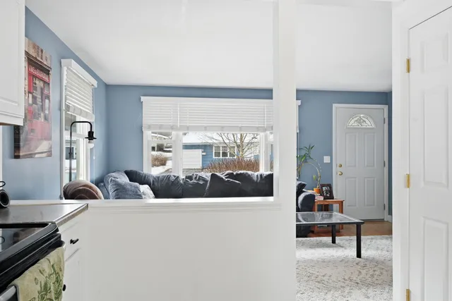 $275,000 | 8 Roberta Street, Farmingdale, ME 04344