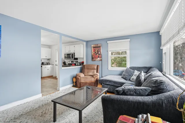 $275,000 | 8 Roberta Street, Farmingdale, ME 04344