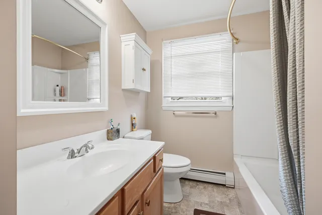 $275,000 | 8 Roberta Street, Farmingdale, ME 04344