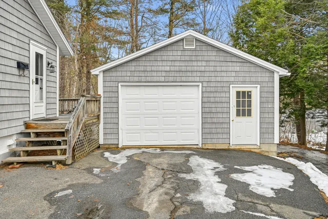 $275,000 | 8 Roberta Street, Farmingdale, ME 04344