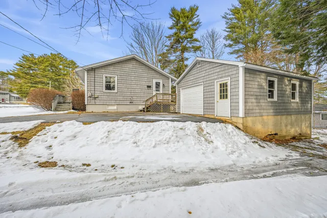 $275,000 | 8 Roberta Street, Farmingdale, ME 04344
