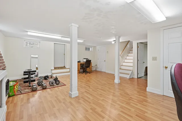 $275,000 | 8 Roberta Street, Farmingdale, ME 04344