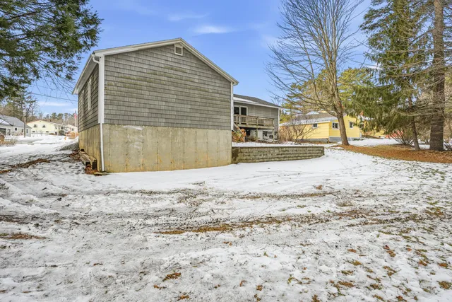 $275,000 | 8 Roberta Street, Farmingdale, ME 04344