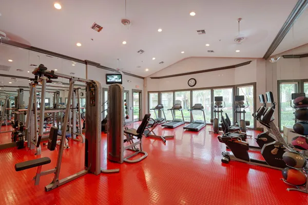 $1,875 | 19200 Space Center Boulevard, Unit 315, Houston, TX 77058