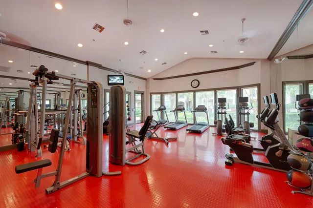 $1,875 | 19200 Space Center Boulevard, Unit 315, Houston, TX 77058