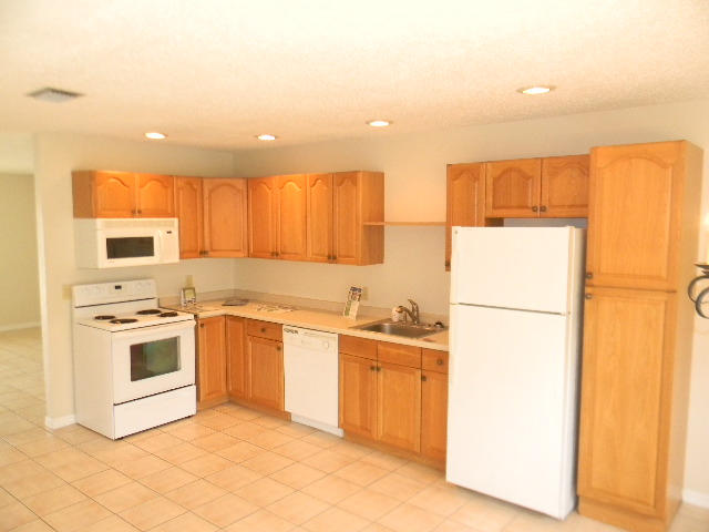 4548 Southeast Salvatori Road, Unit 1 Stuart, FL 34997 - Photo 4 of 11 DSCN9422