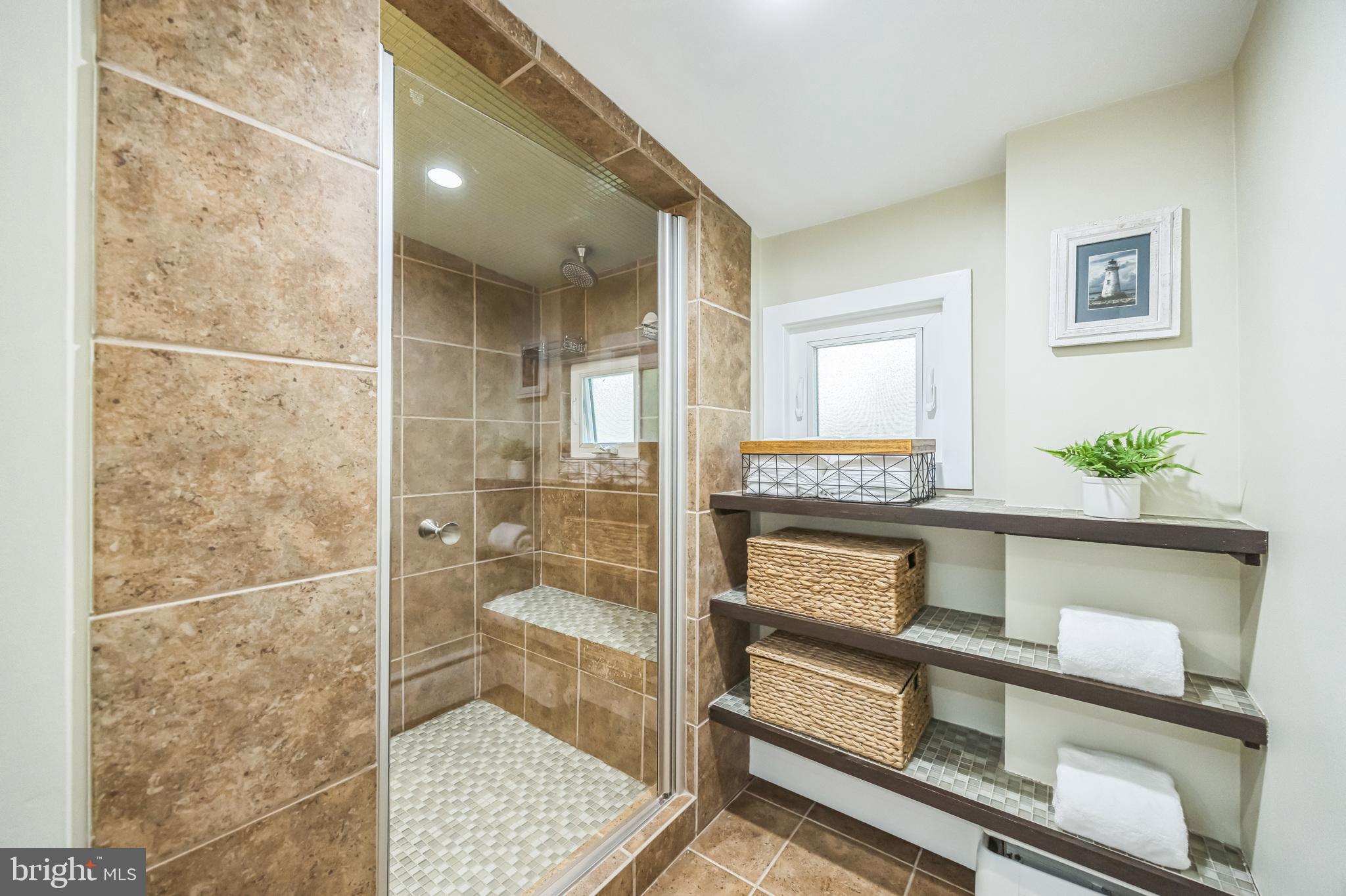 700 Pine Ridge Road Media, PA 19063 - Photo 32 of 50 a bathroom with a shower