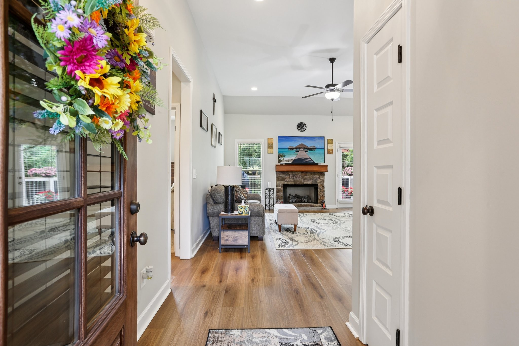 3045 Tacoma Lane Goodlettsville, TN 37072 - Photo 8 of 47 a living room with furniture and a potted plant