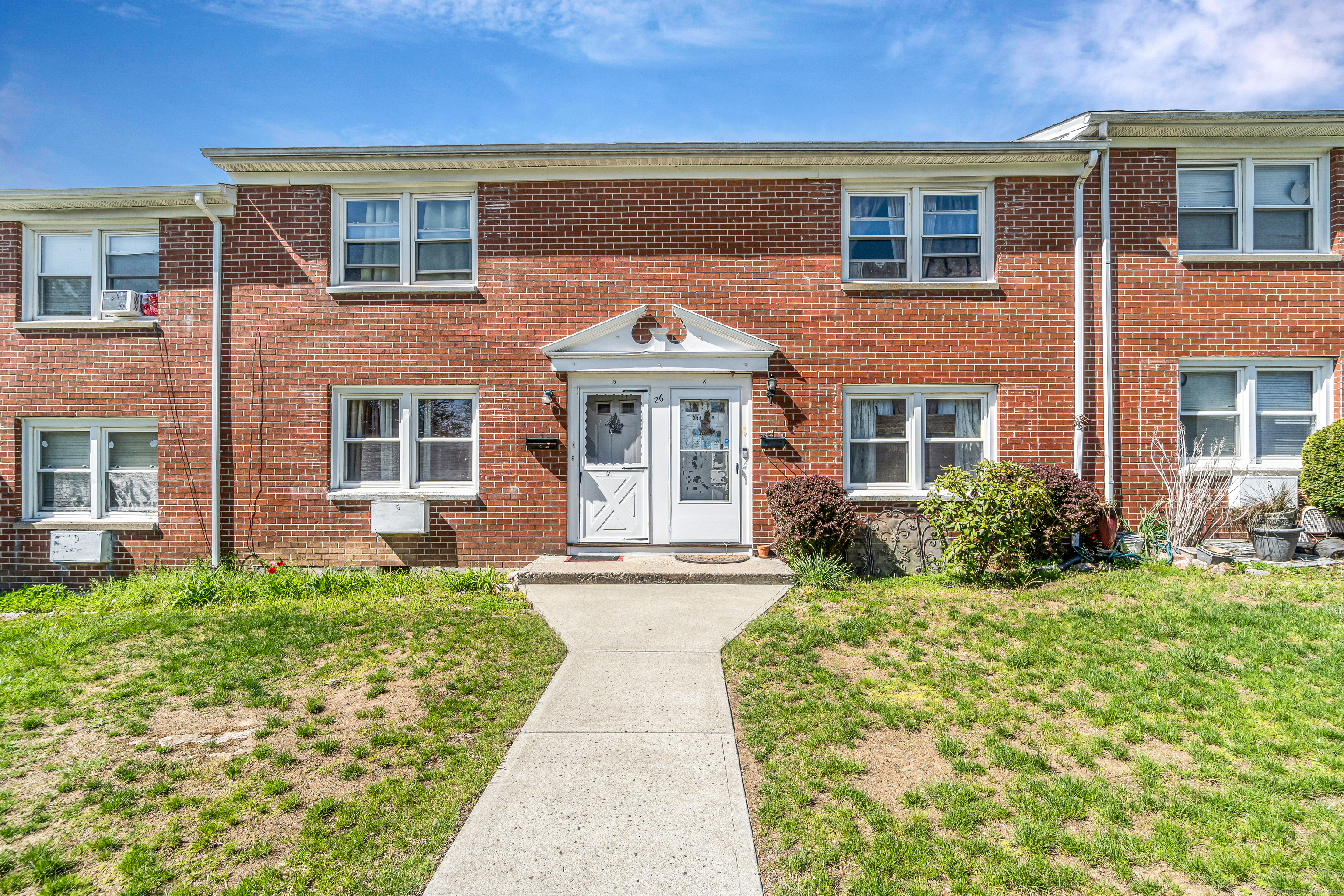 26 Karen Court, Unit A Bridgeport, CT 06606 - Photo 1 of 24