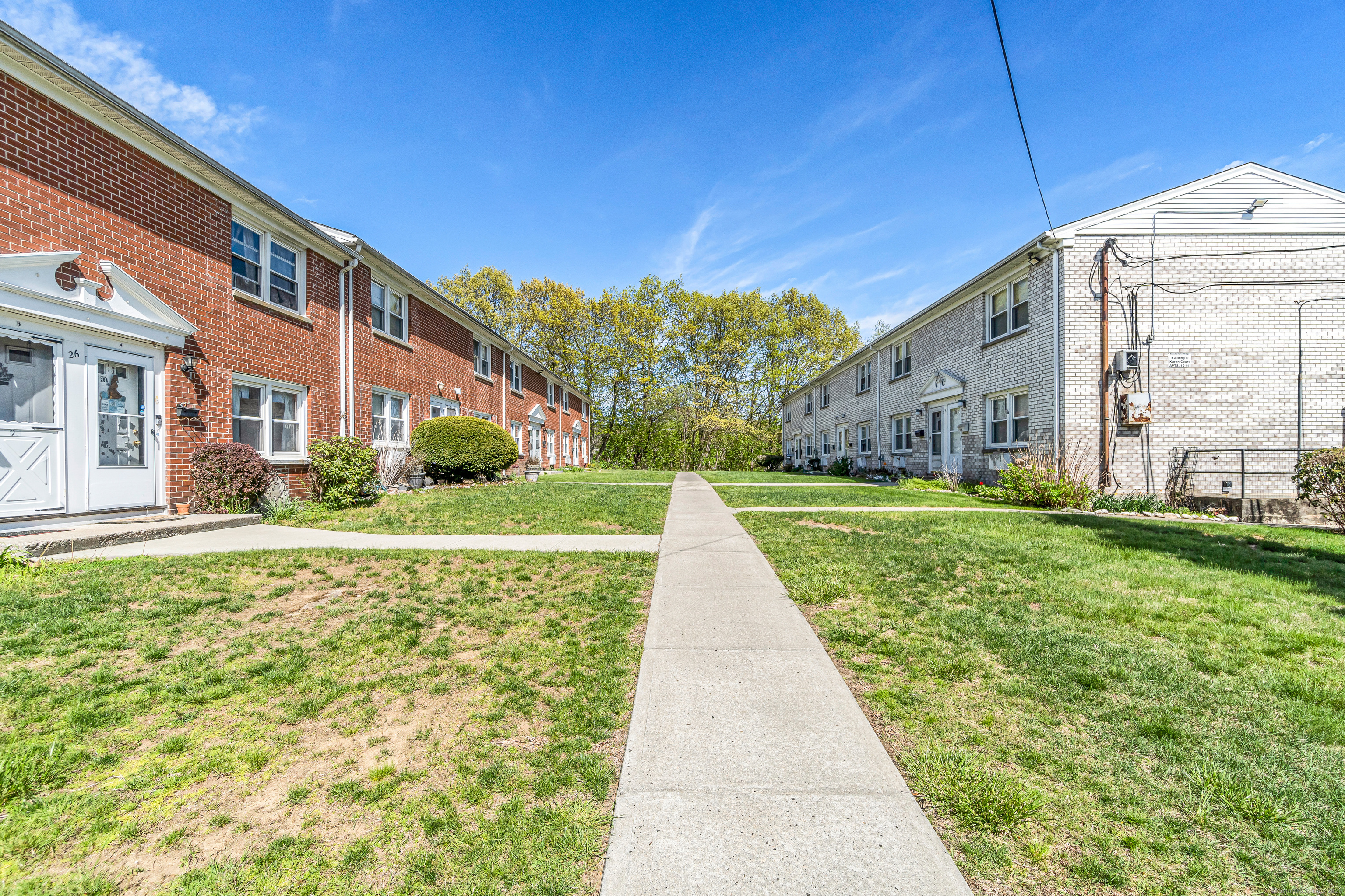 26 Karen Court, Unit A Bridgeport, CT 06606 - Photo 2 of 24