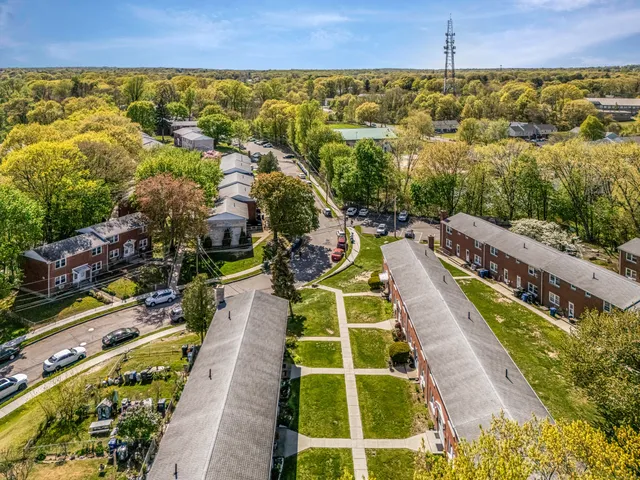 $78,900 | 26 Karen Court, Unit A, Bridgeport, CT 06606