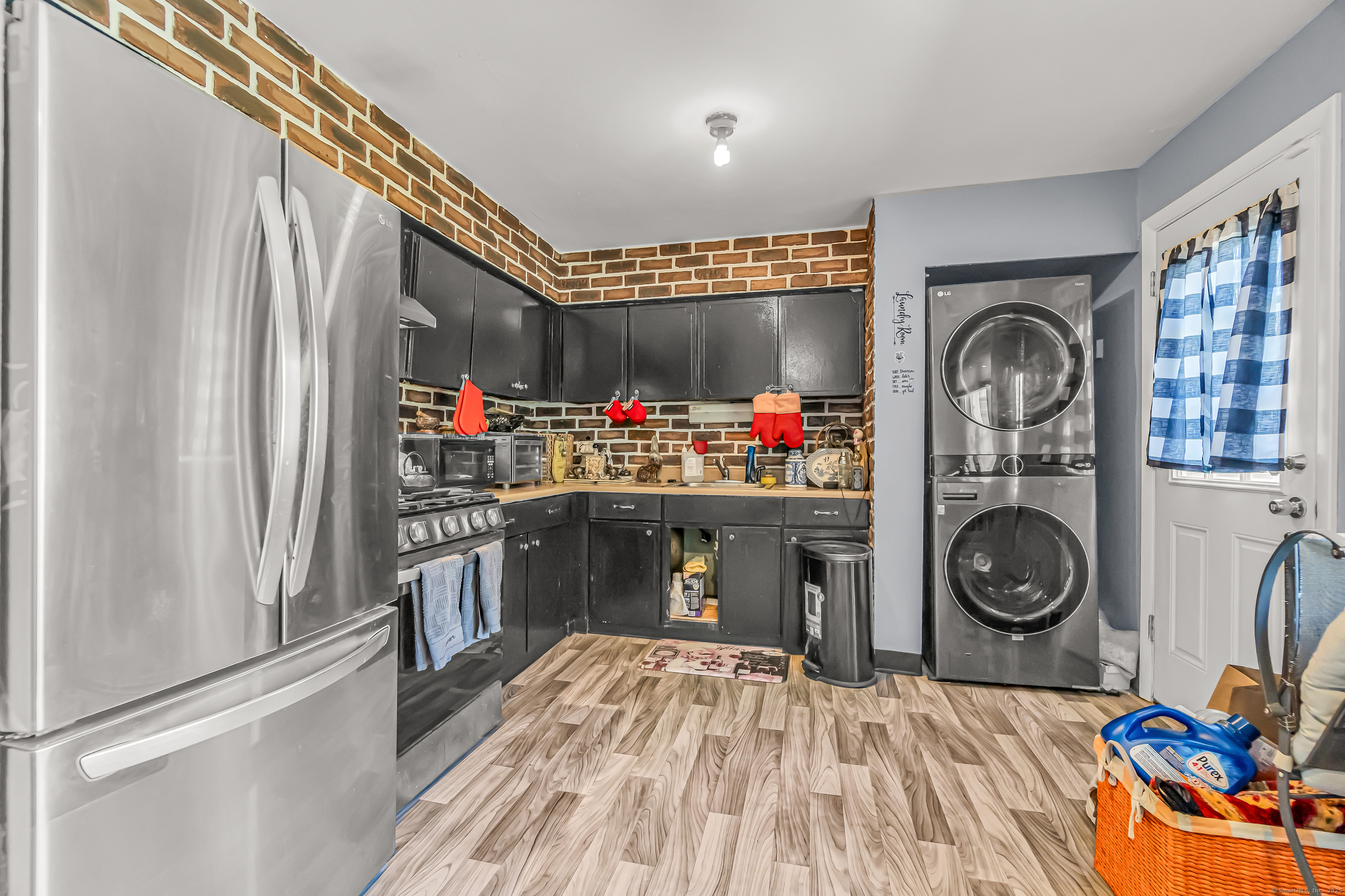 26 Karen Court, Unit A Bridgeport, CT 06606 - Photo 8 of 24