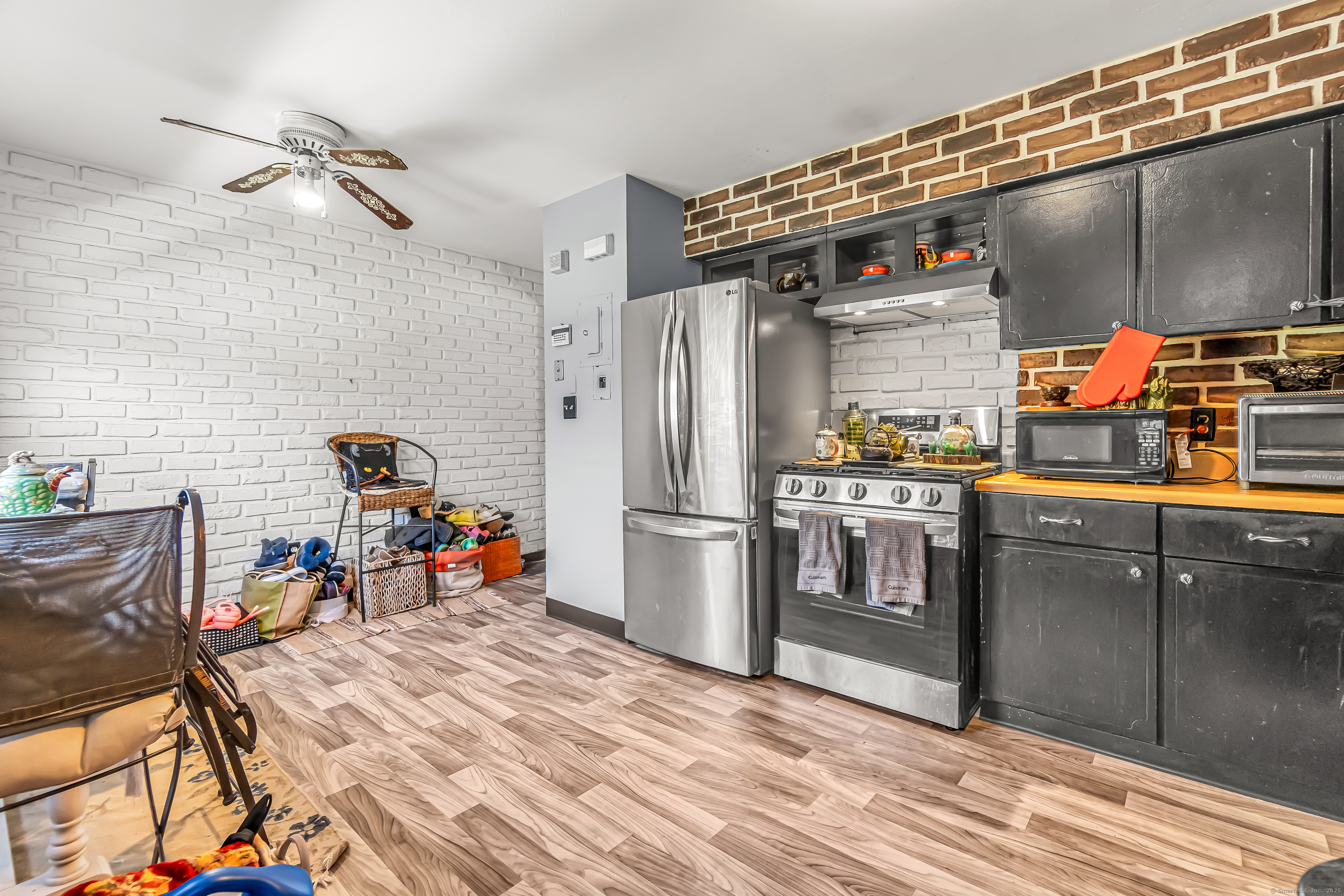 26 Karen Court, Unit A Bridgeport, CT 06606 - Photo 9 of 24