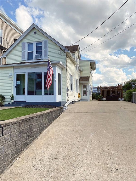 169 Adams Street Woonsocket, RI 02895 - Photo 3 of 3 Gallery Image 3