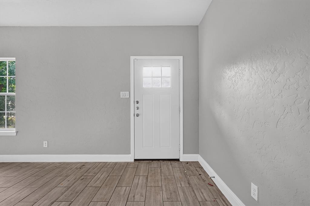 4102 Gordon Street Greenville, TX 75401 - Photo 10 of 28 Gallery Image 10