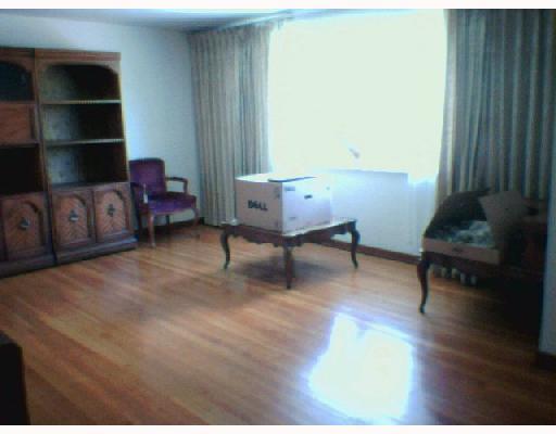 2254 Walters Road Allison Park, PA 15101 - Photo 4 of 8 Living Room.
