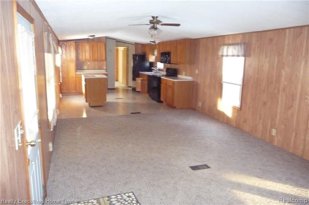 5446 Northland Road Croswell, MI 48422 - Photo 9 of 28