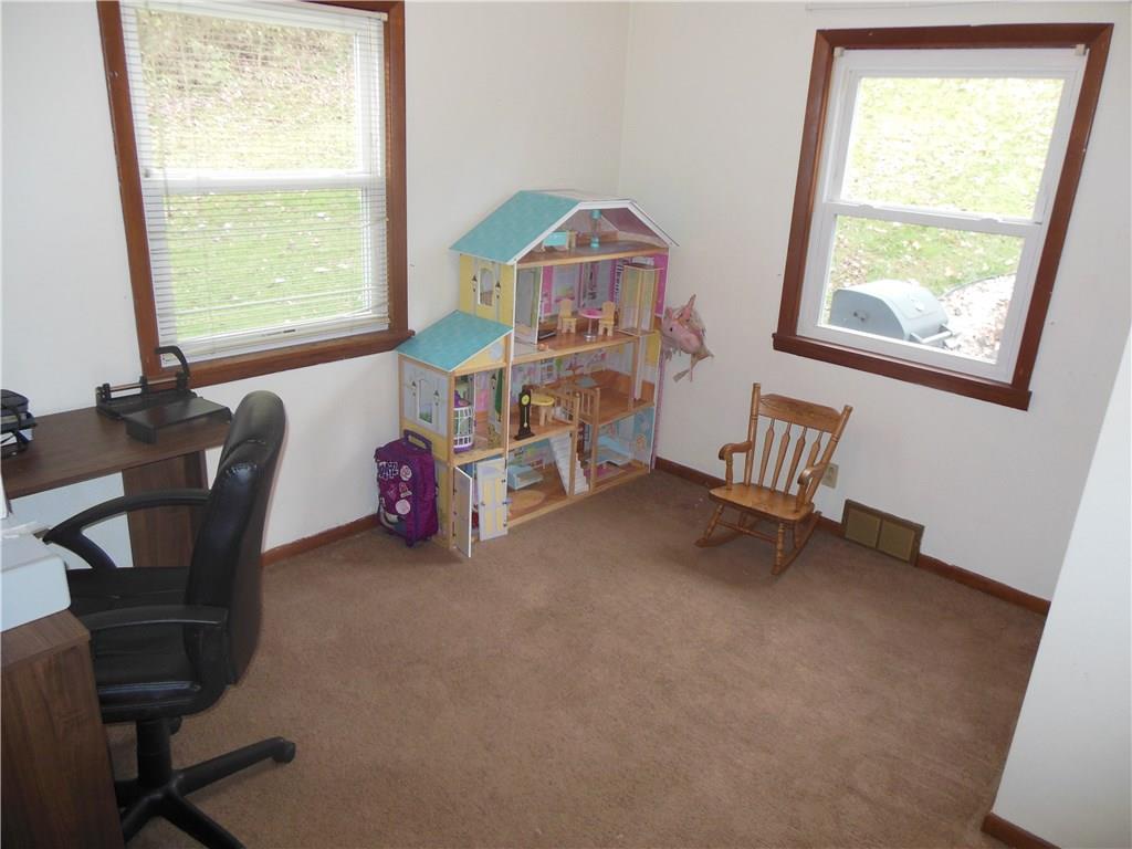 187 Beale Road Sarver, PA 16055 - Photo 18 of 23 4th bedroom currently being used as an office