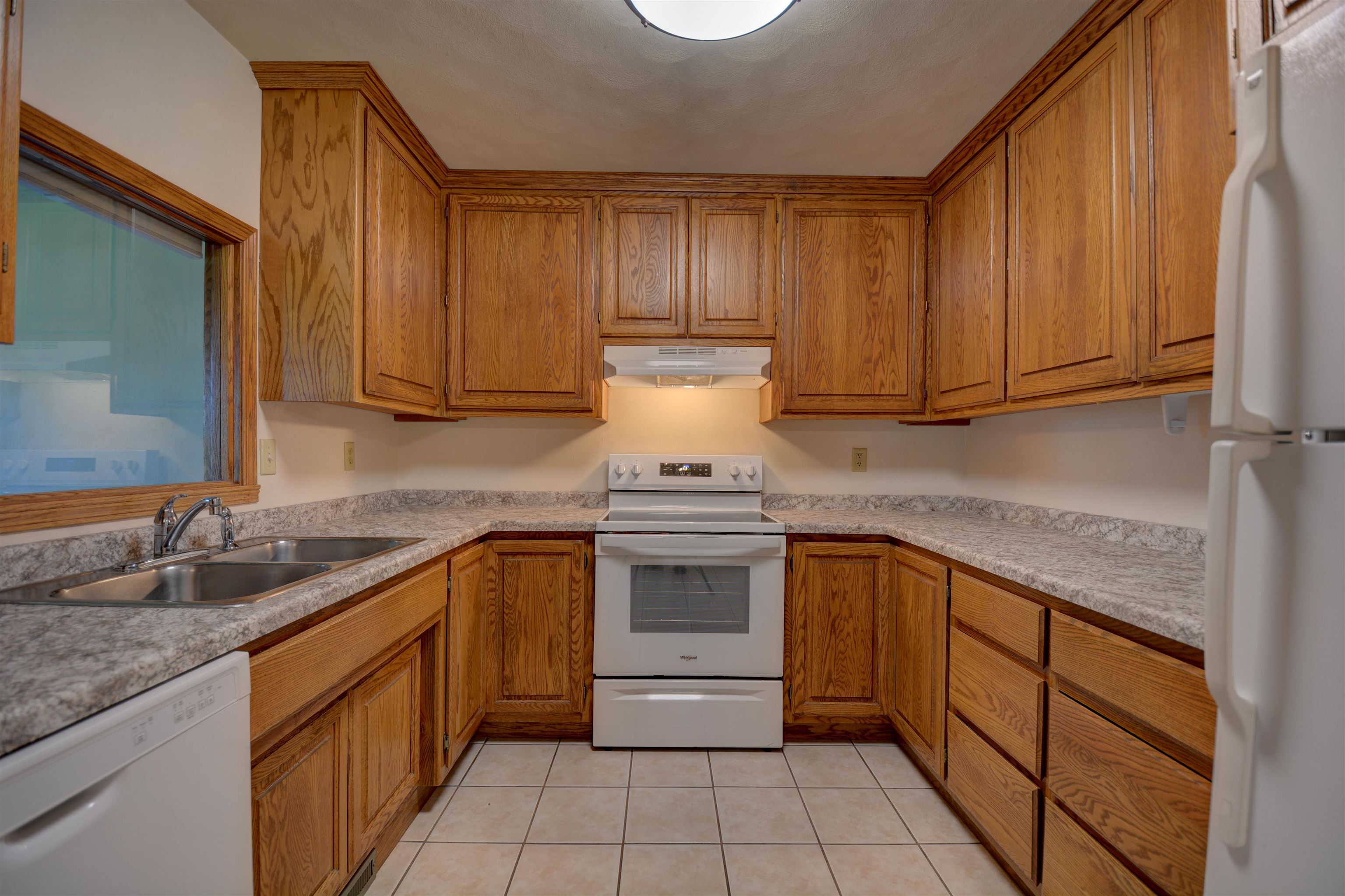 N280 Eastowne Lane Appleton, WI 54915 - Photo 13 of 27