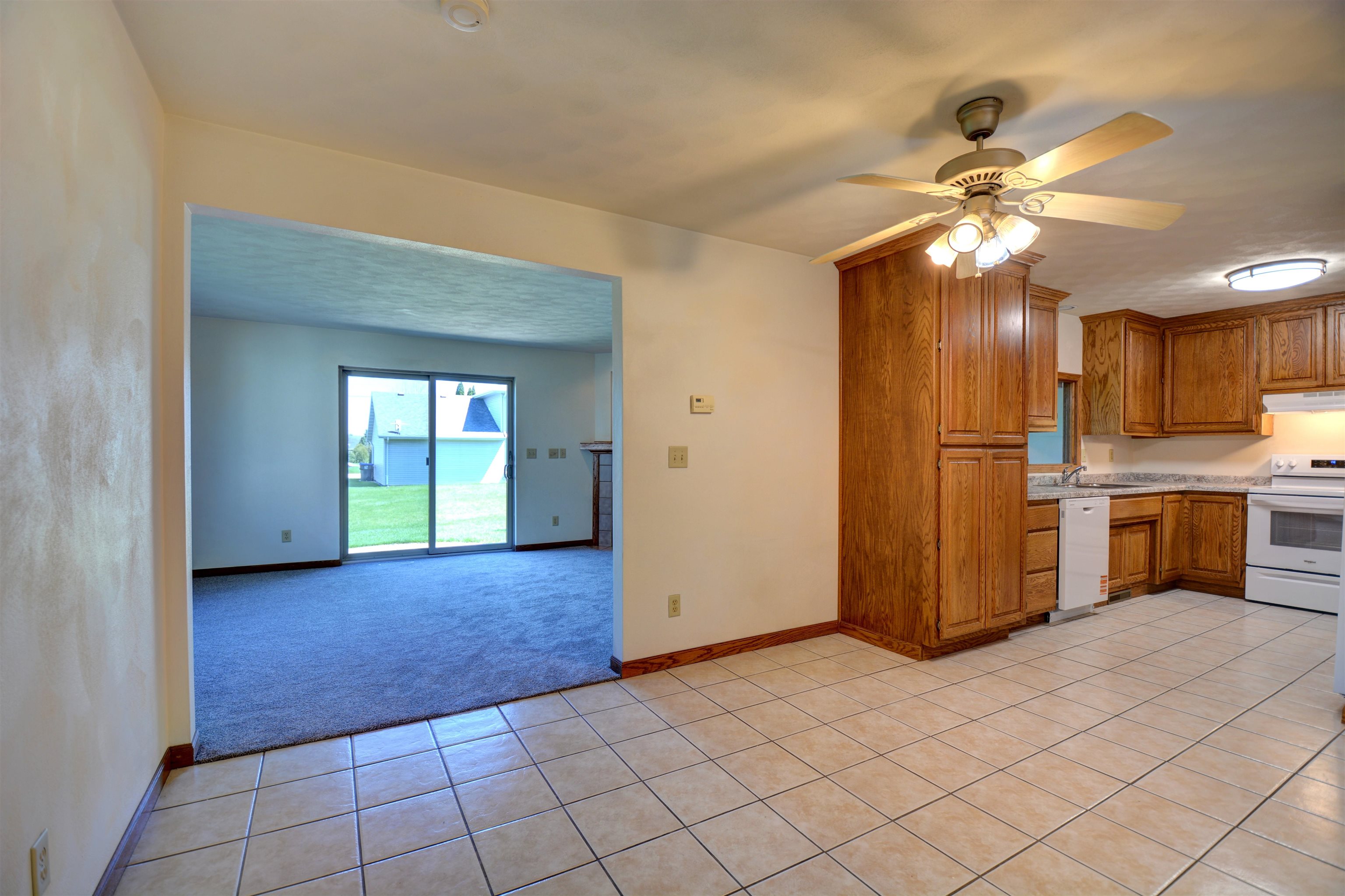 N280 Eastowne Lane Appleton, WI 54915 - Photo 4 of 27