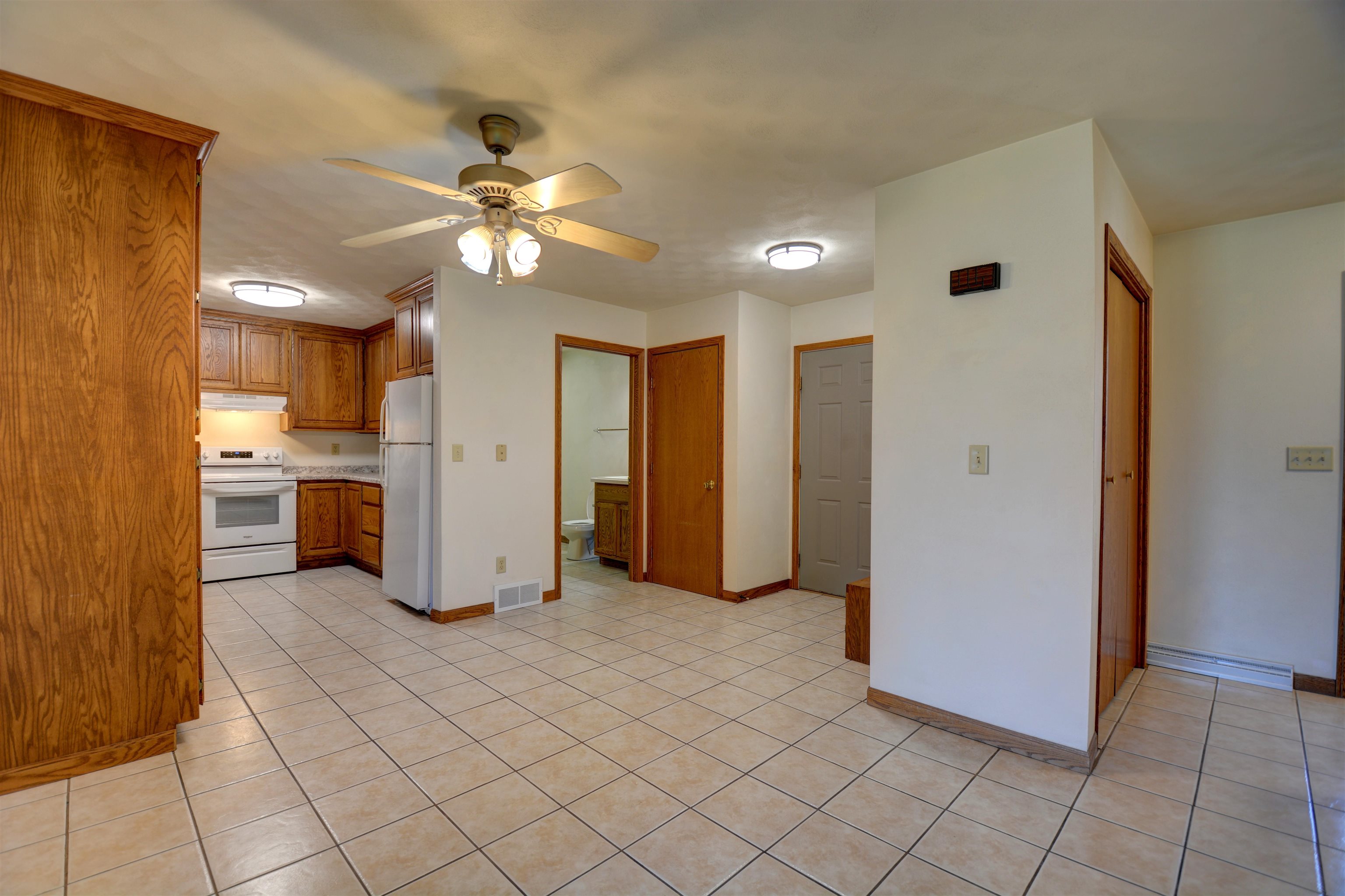 N280 Eastowne Lane Appleton, WI 54915 - Photo 6 of 27