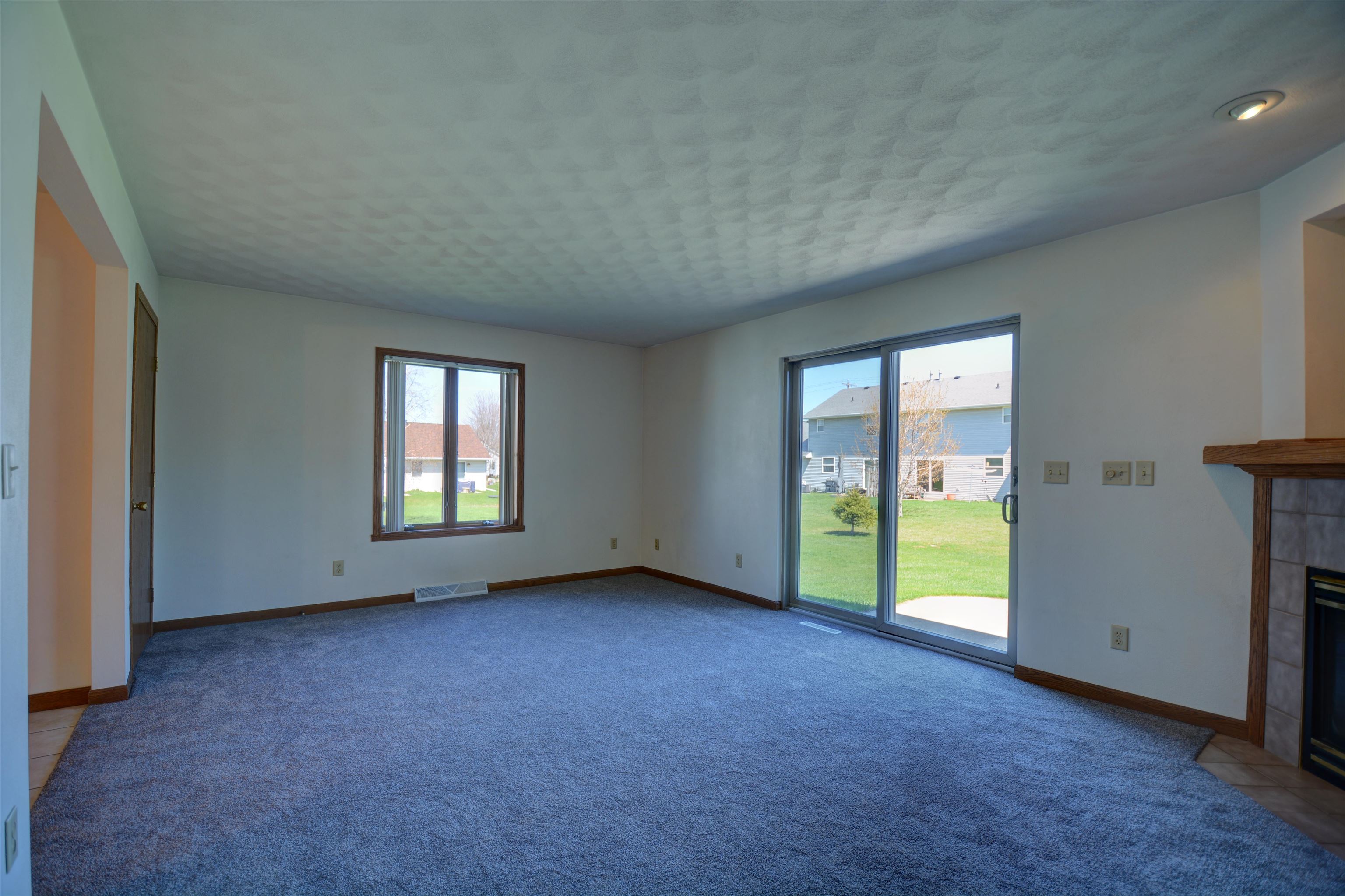 N280 Eastowne Lane Appleton, WI 54915 - Photo 8 of 27