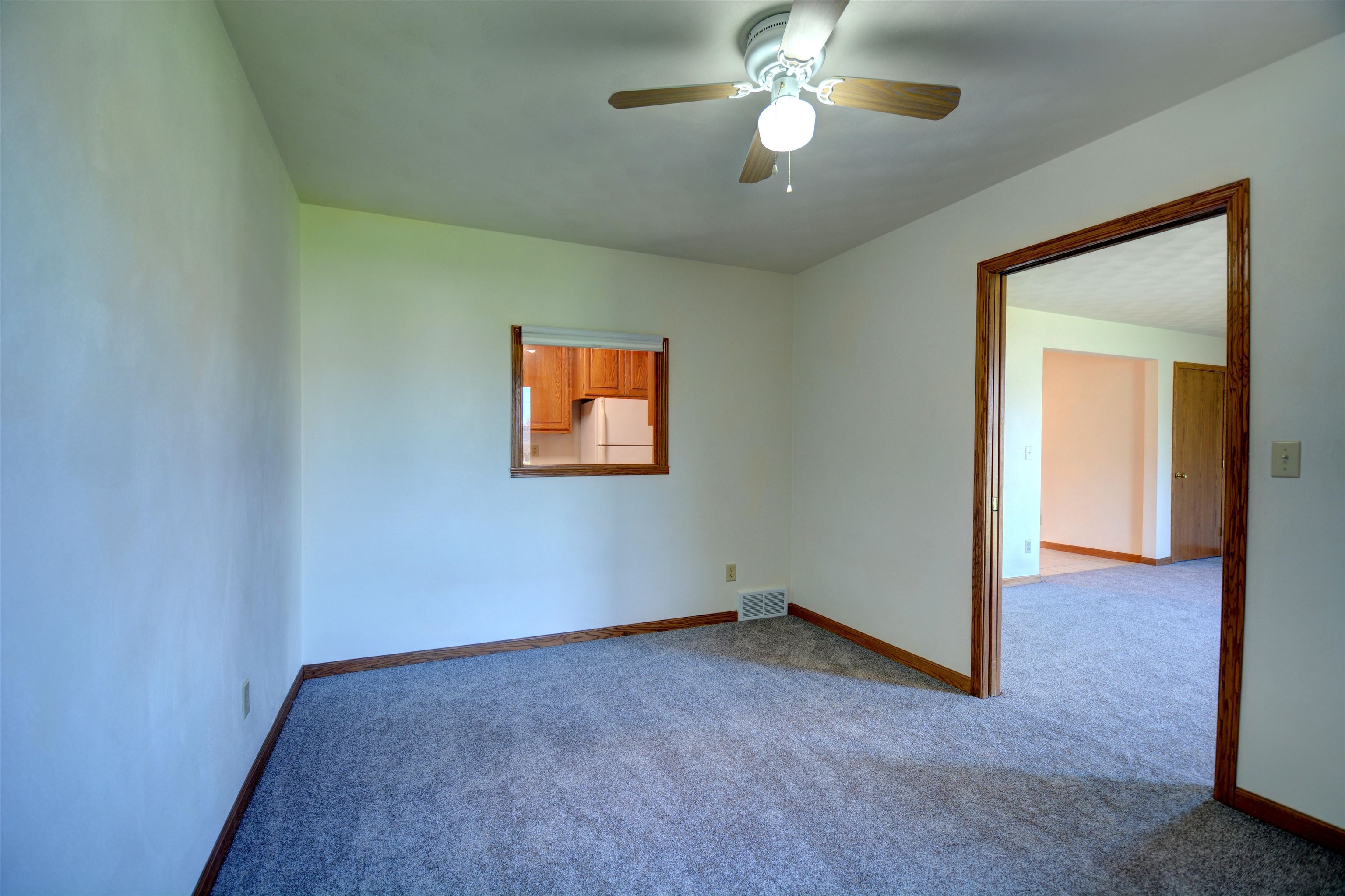 N280 Eastowne Lane Appleton, WI 54915 - Photo 10 of 27