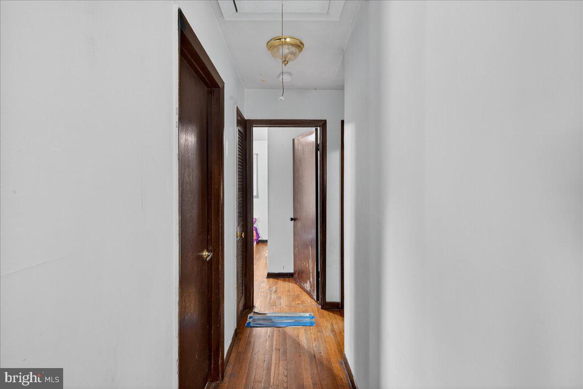 185 Smith Road Mineral, VA 23117 - Photo 7 of 26 a view of a hallway with wooden floor