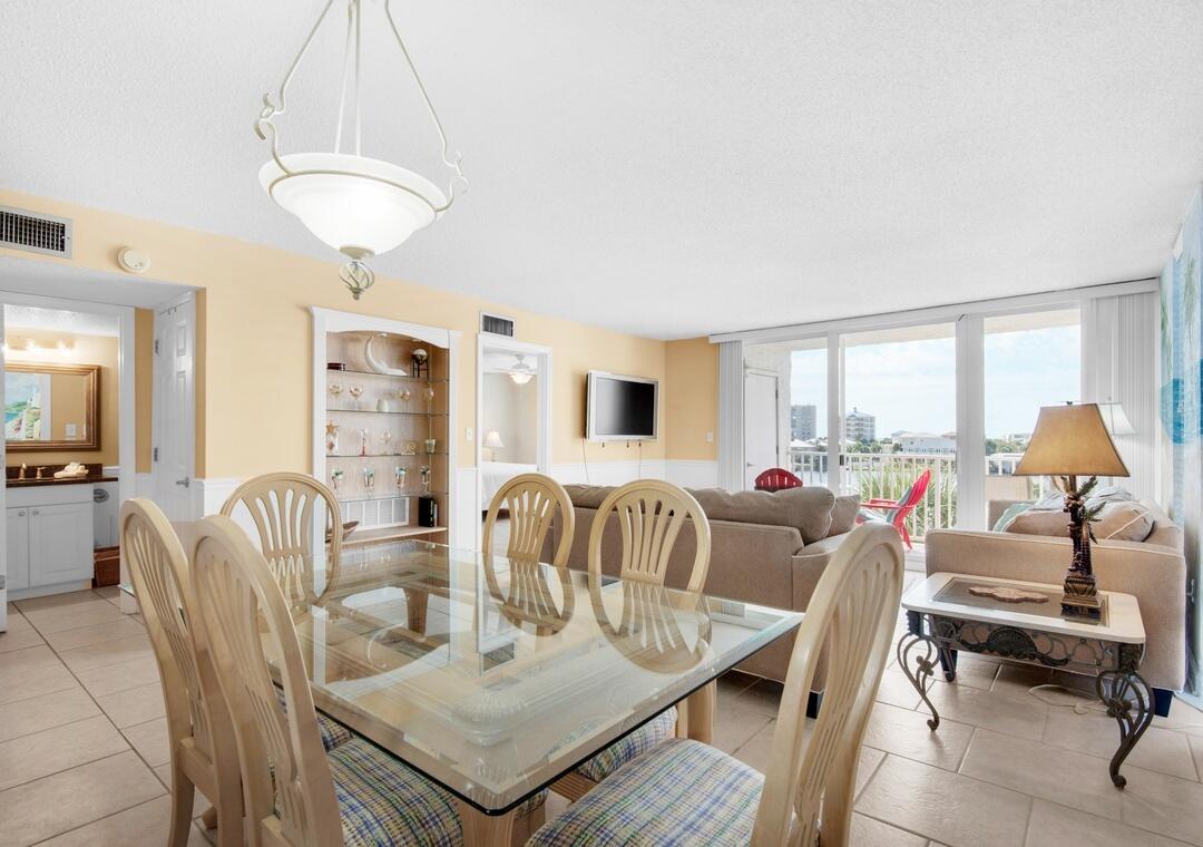 30 Moreno Point Road, Unit 406C Destin, FL 32541 - Photo 10 of 52 93920218-b66e-4de5-befa-c4f023ee47b6