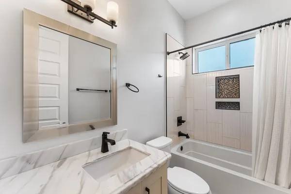 $5,200 | 4145 East Campbell Avenue, Phoenix, AZ 85018