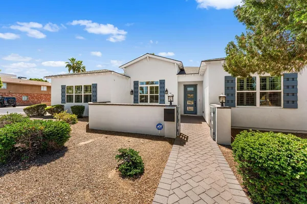 $5,200 | 4145 East Campbell Avenue, Phoenix, AZ 85018
