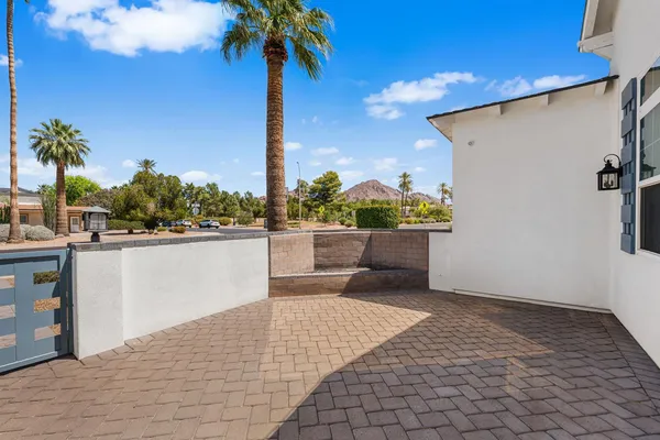 $5,200 | 4145 East Campbell Avenue, Phoenix, AZ 85018